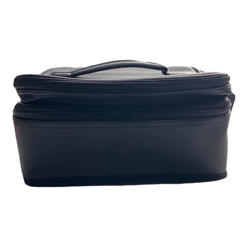 NWOT Cosmetic Travel Case